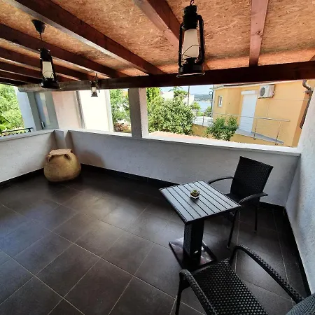 Denis Apartman